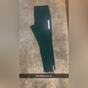 Mondetta Dark Green Leggings